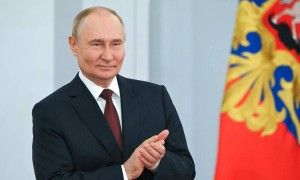 泽连斯基终于点头，称乌克兰军队可以撤军顿巴斯，符合美俄诉求！普京向欧洲抛出橄榄枝