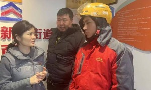 人社局副局长骑电动车送外卖，“原以为骑手最关心社保政策，没想到他们张口就是‘别罚我款’‘出餐能不能快一点’”